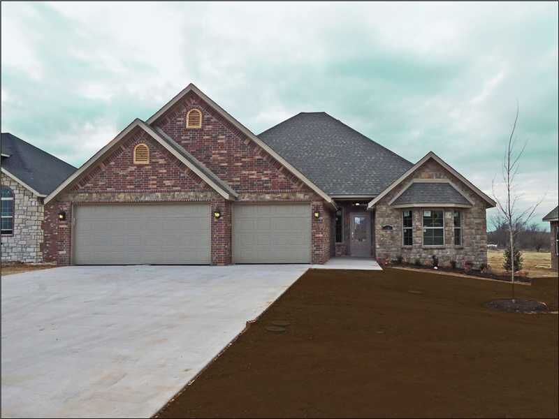 Property Photo:  4104 SW Stonewood Terrace  AR 72712 