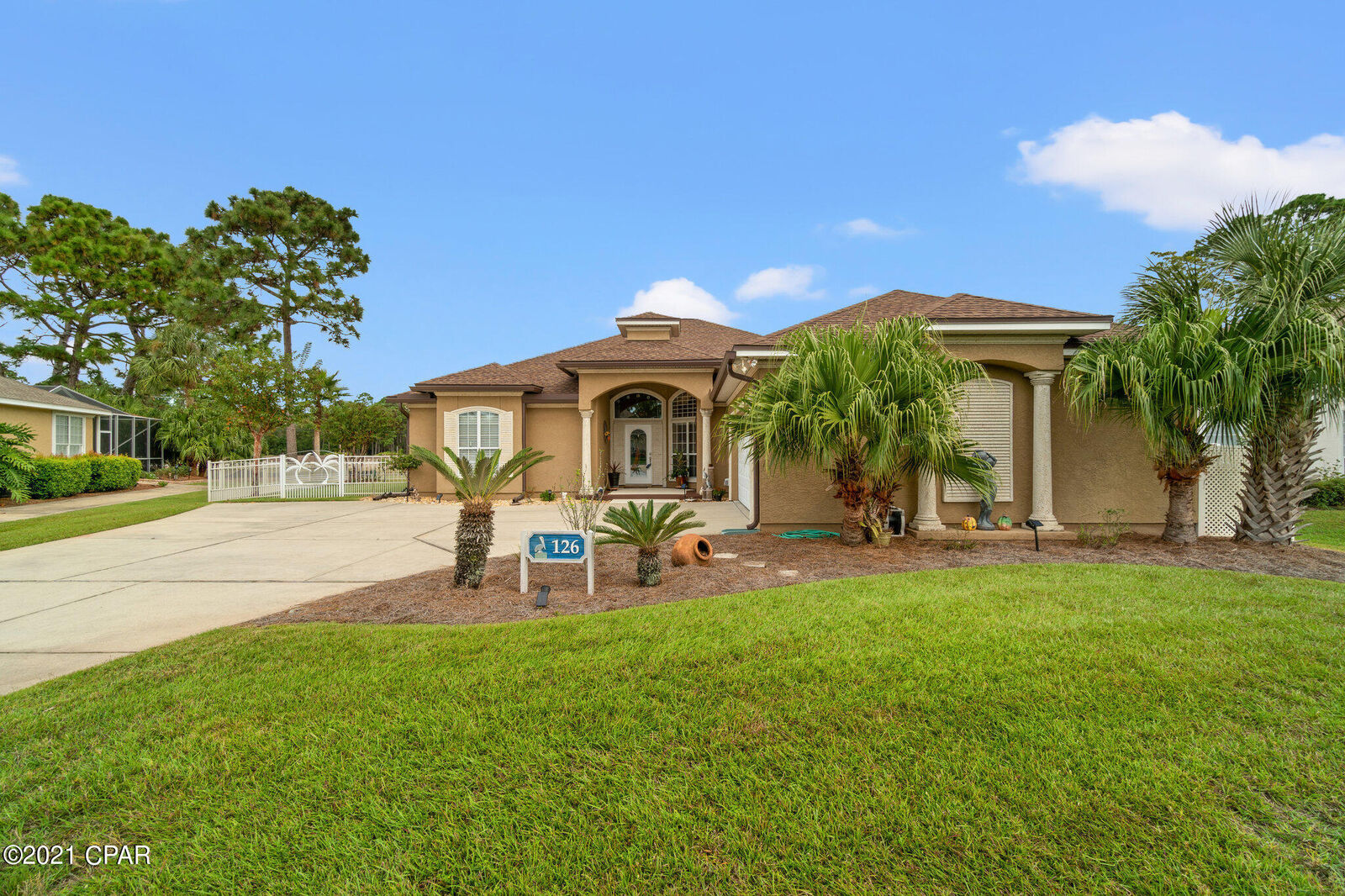Property Photo:  126 Hombre Circle  FL 32407 