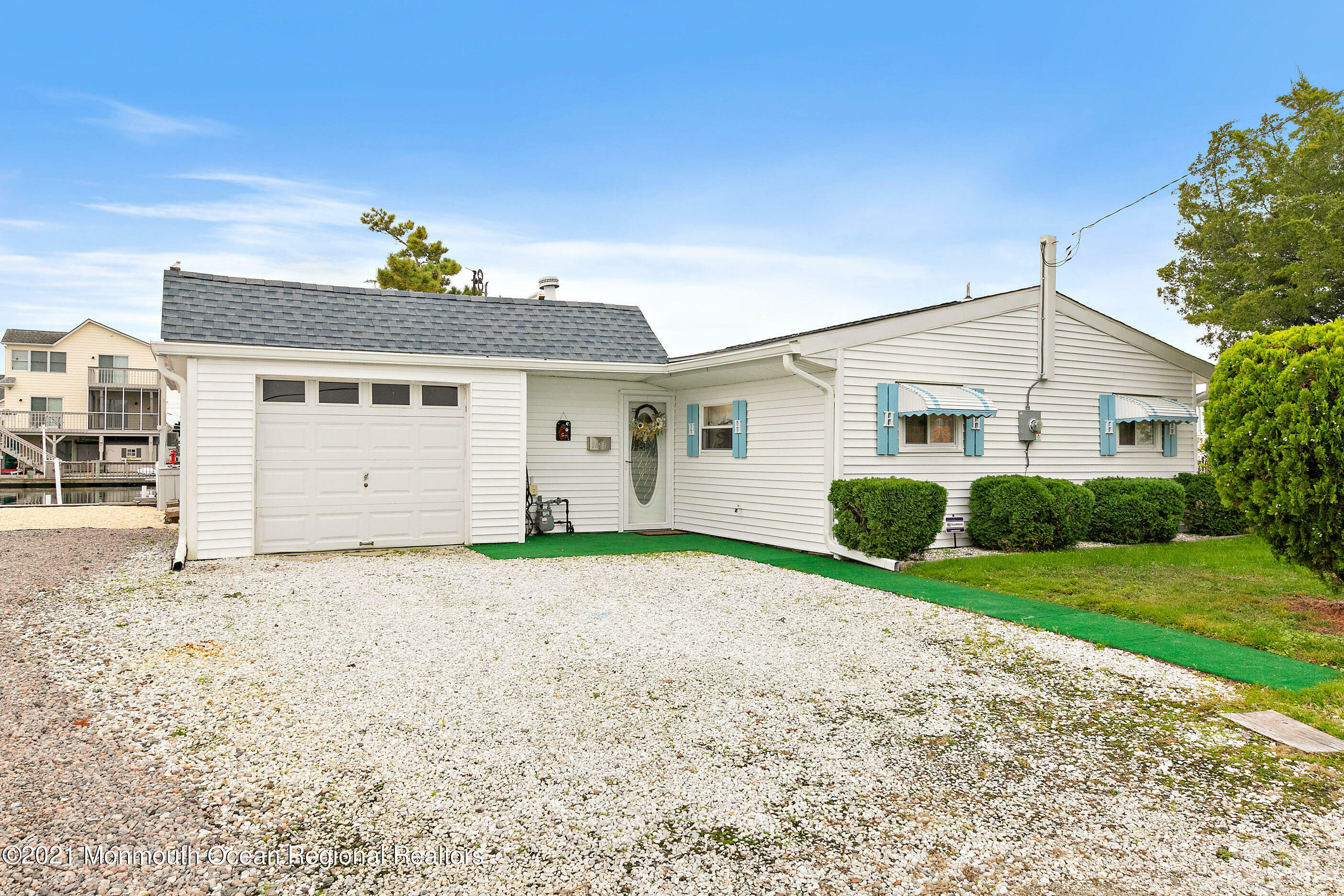 Property Photo: 128 E Brig Drive NJ 08087