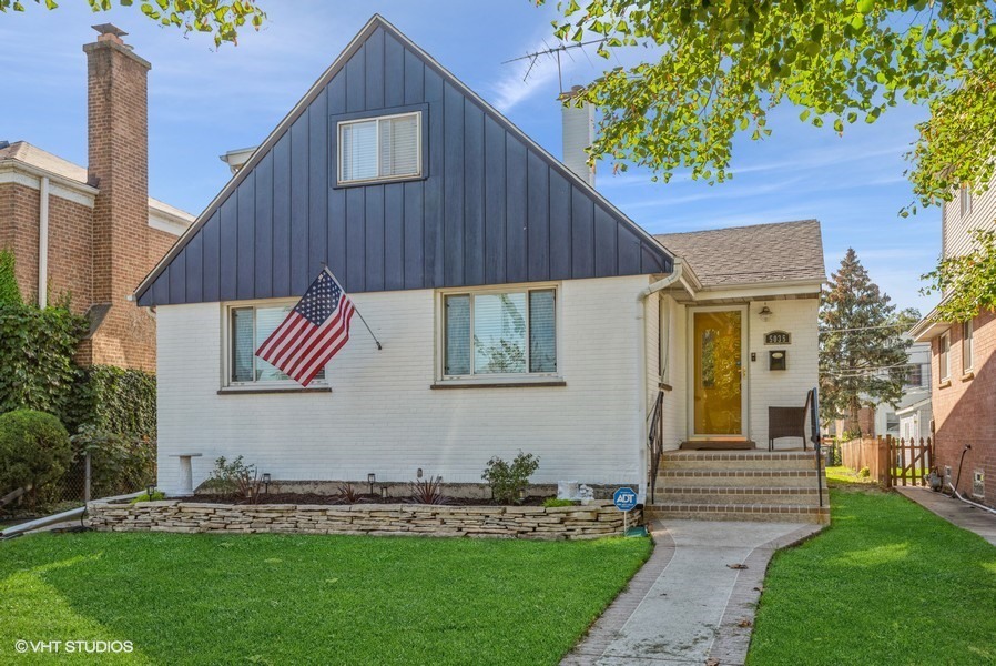 Property Photo: 5035 Chase Avenue IL 60077