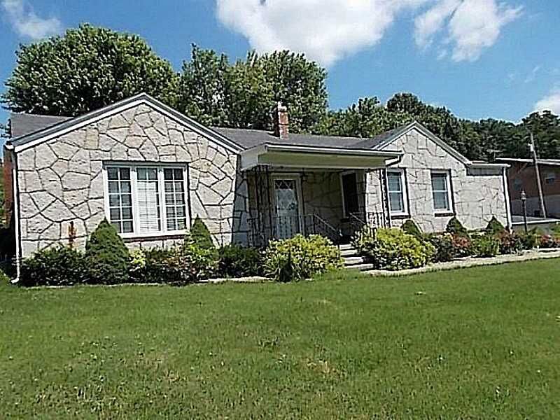 Property Photo: 403 Missouri Street MO 64831