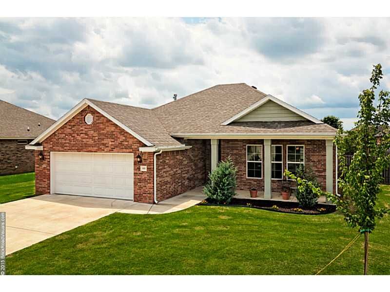 Property Photo: 393 N Cold Harbor Avenue AR 72704