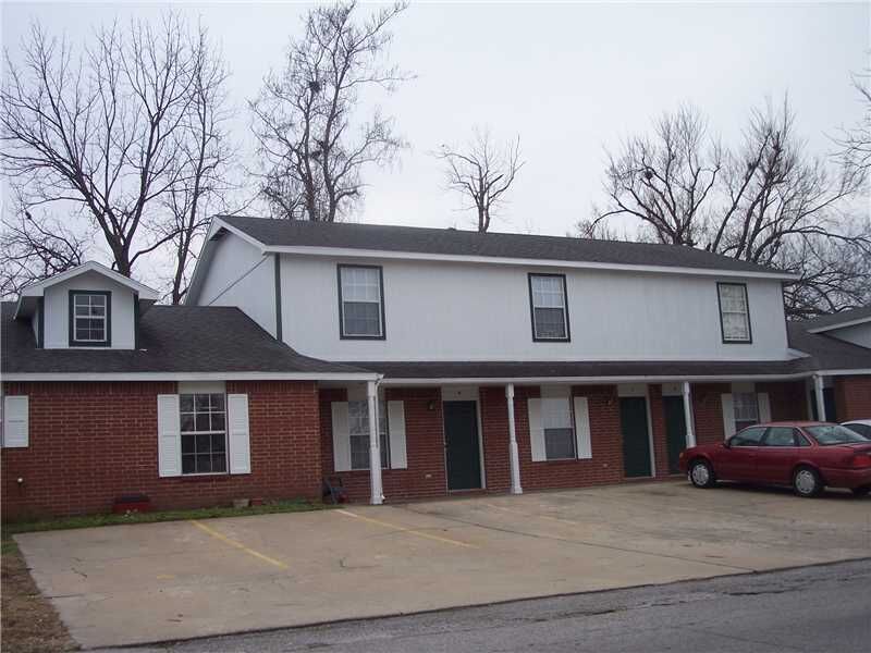 Property Photo: 120-140 Helena Street AR 72761