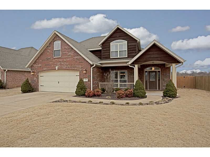 Property Photo:  2221 S 18th Place  AR 72758 