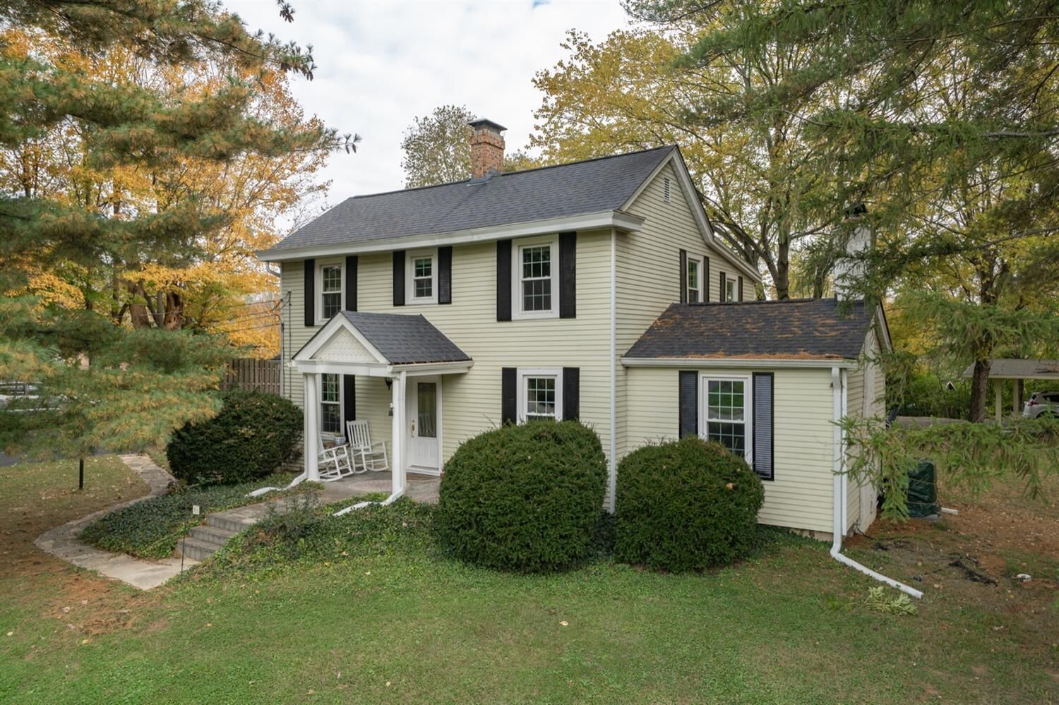 Property Photo: 10084 Hamilton Ave OH 45231