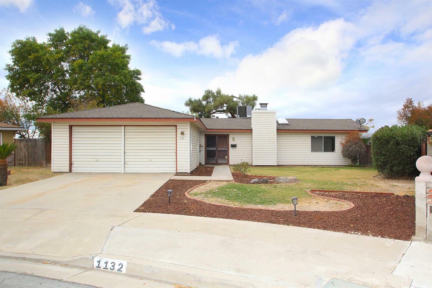 Property Photo:  1132 Freddie Circle  CA 93230 