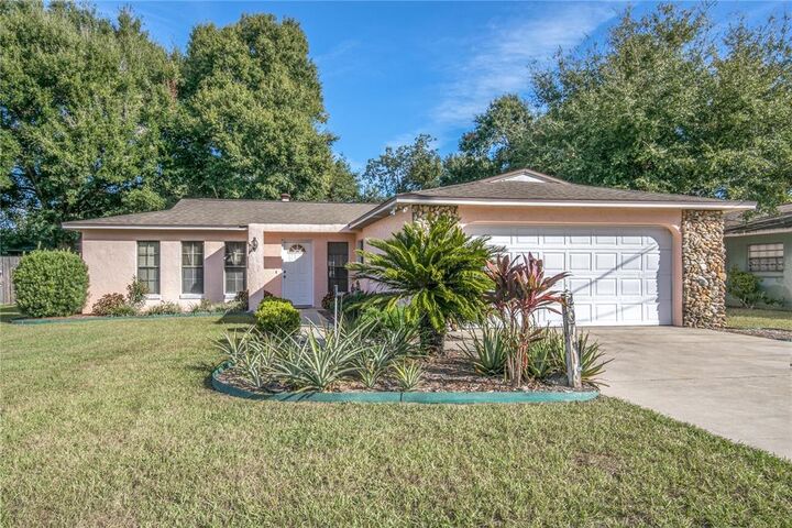 407 South Avenue  Eustis FL 32726 photo