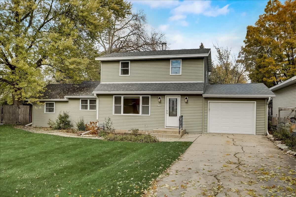 Property Photo: W1366 Fairview Rd WI 53128