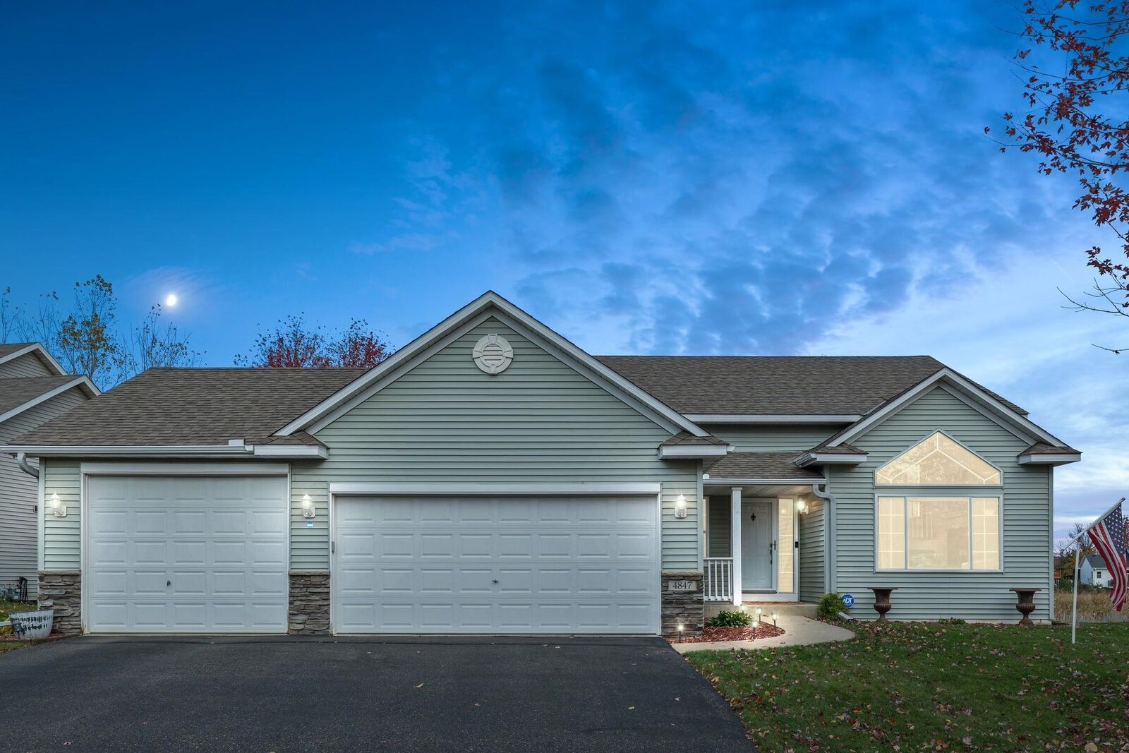 Property Photo:  4847 189th Street W  MN 55024 
