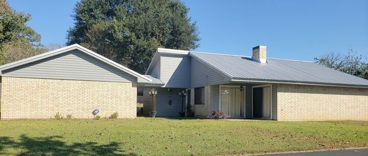 137 Clarence Ave  New Llano LA 71461 photo