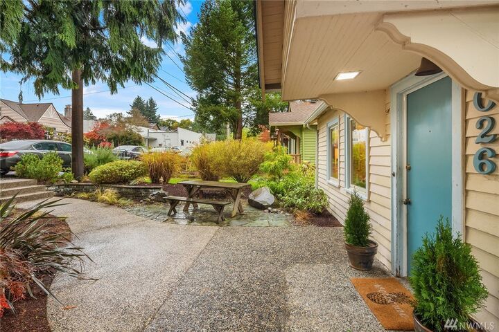 Property Photo:  1026 NE 97th St  WA 98115 