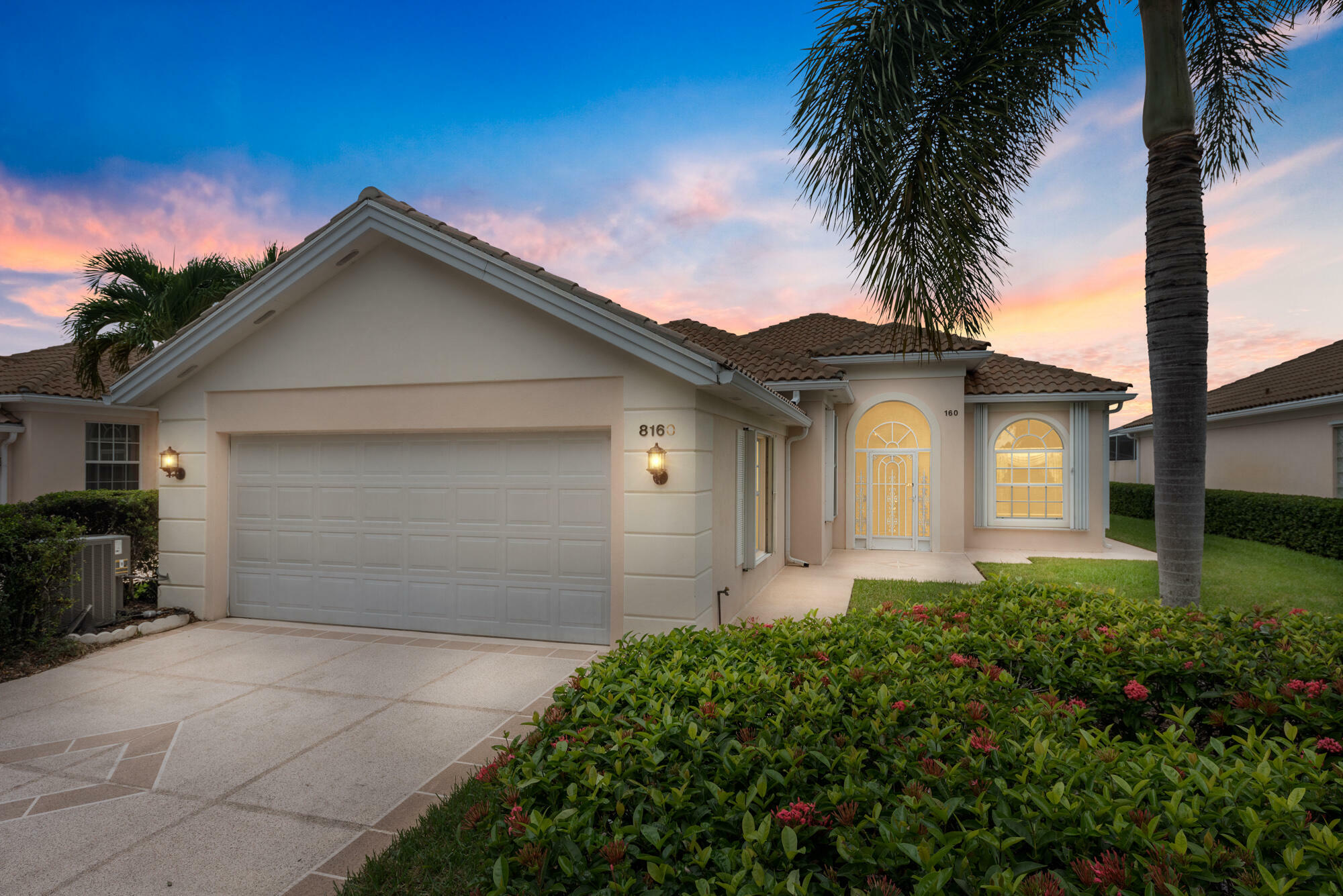 Property Photo:  8160 SE Palm Hammock Lane  FL 33455 