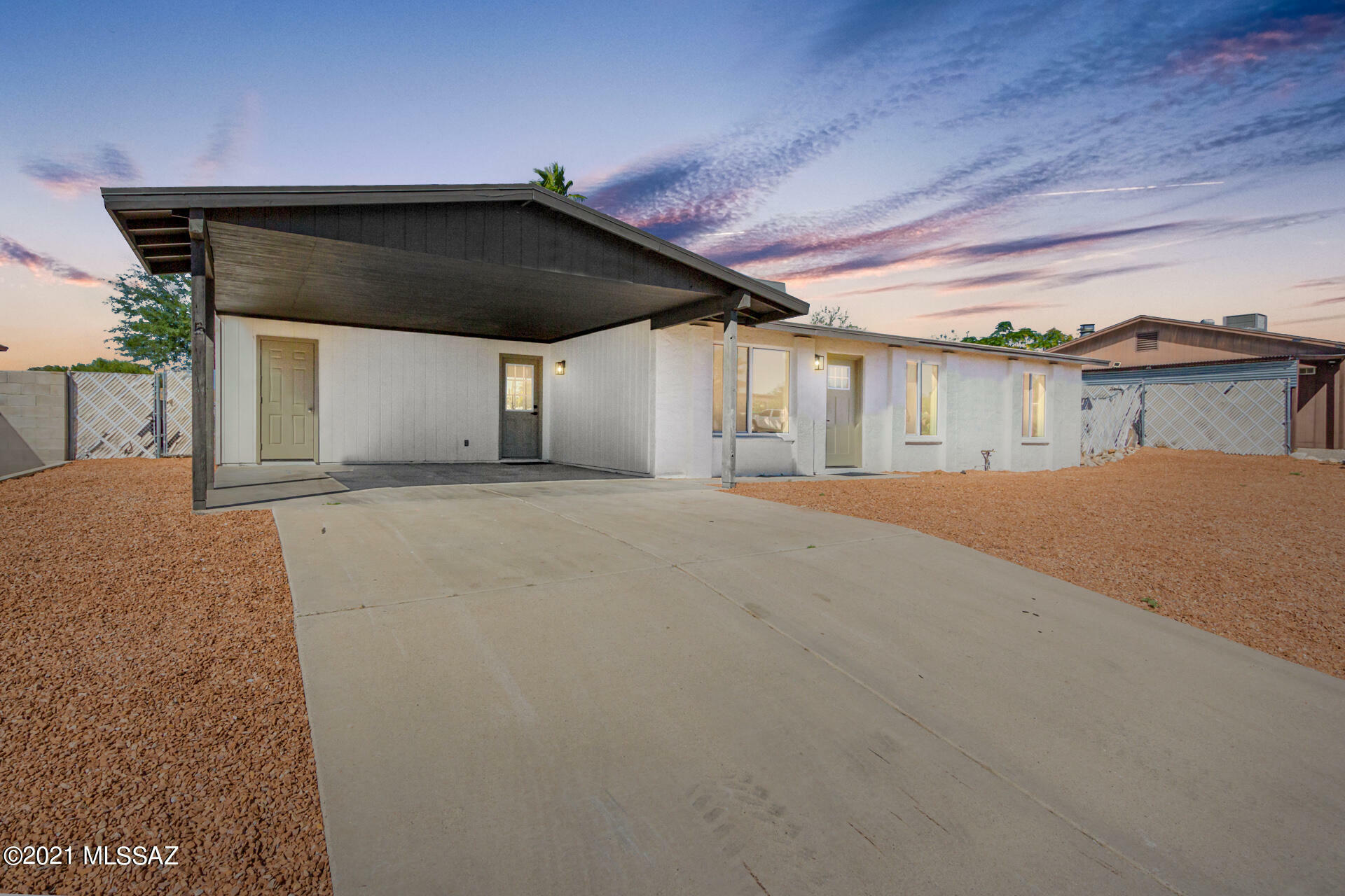 Property Photo:  4118 W Sandarac Street  AZ 85741 