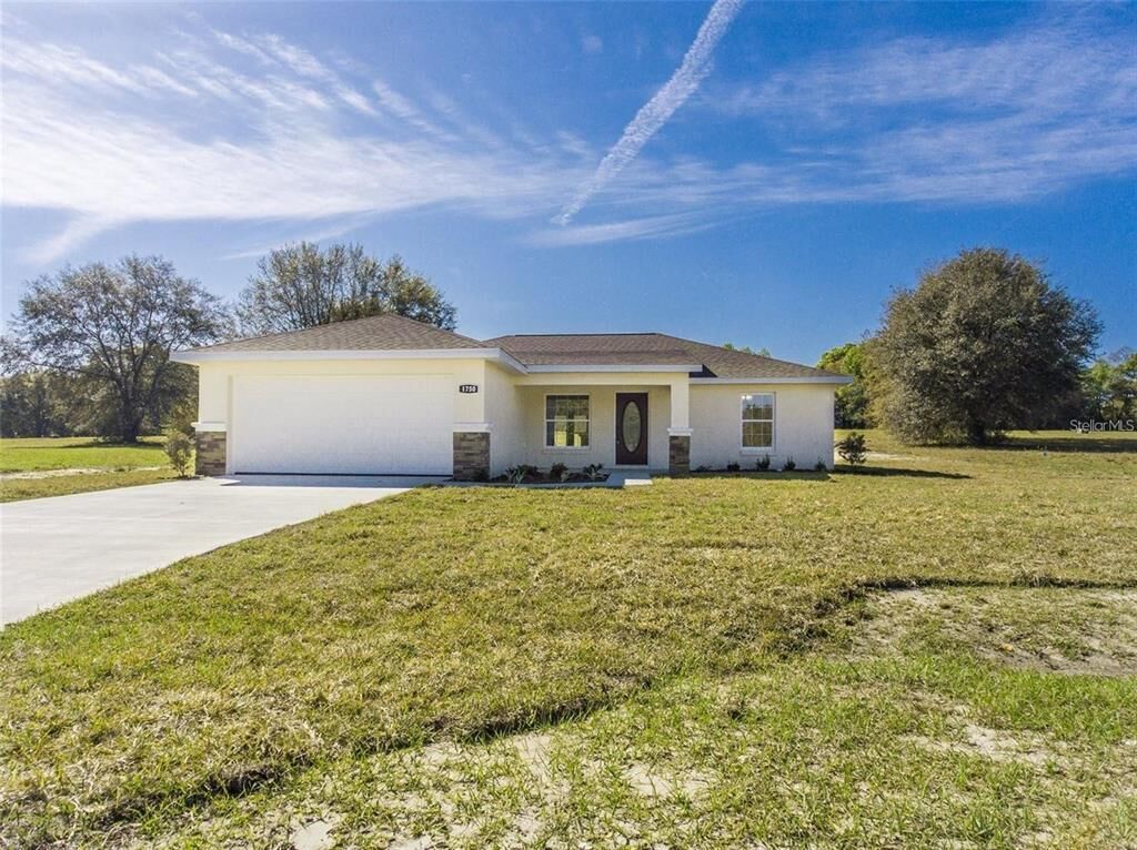 Property Photo: 9365 SE 152nd Lane FL 34491
