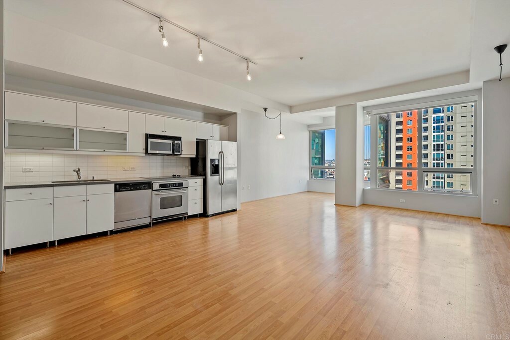 Property Photo:  350 W Ash Street 901  CA 92101 