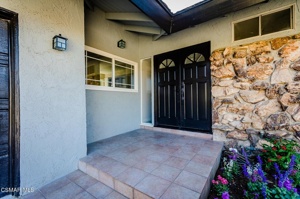 Property Photo:  16038 Acre Street  CA 91343 