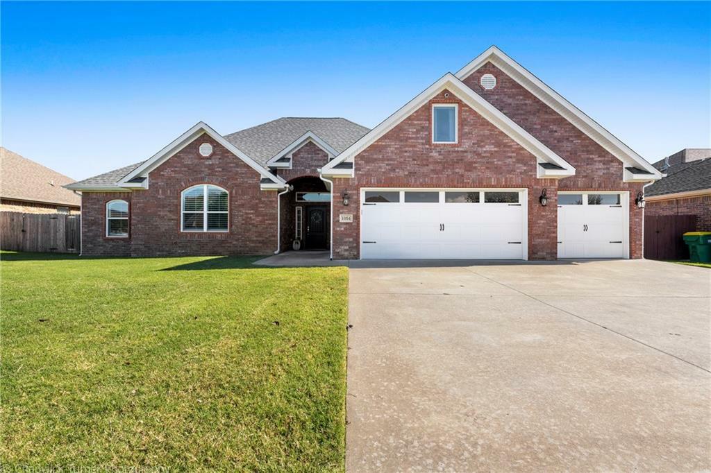 Property Photo:  1054 Tarah Knolls Circle  AR 72719 