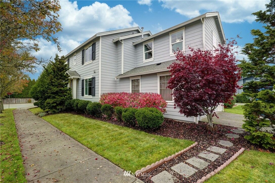 Property Photo:  1145  32nd Place NE  WA 98002 