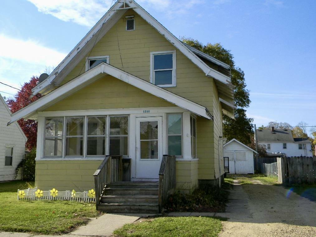 Property Photo:  1236 8th St  WI 53511 