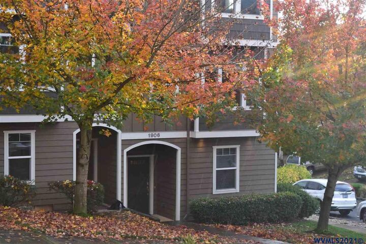 1906  Kari Dawn Av SE  Salem OR 97306 photo
