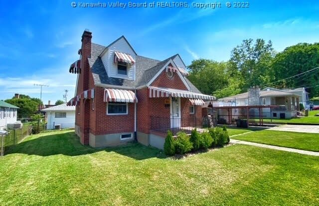 Property Photo: 1831 18th Street WV 25143
