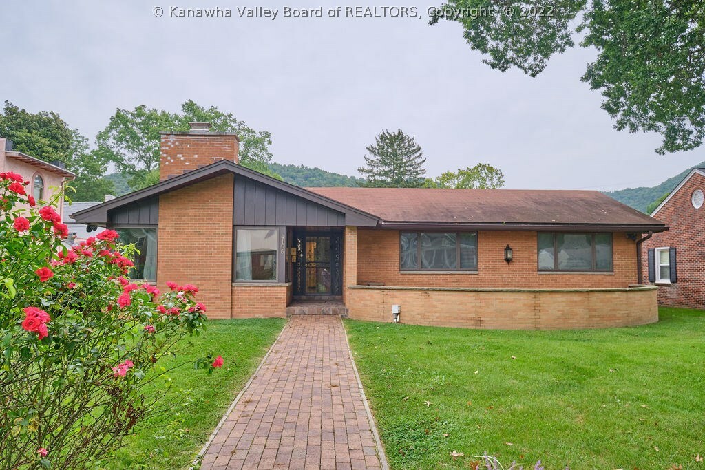 Property Photo: 4106 Virginia Avenue SE WV 25304