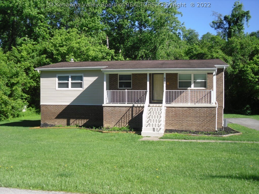 Property Photo: 415 Donna Drive WV 25177