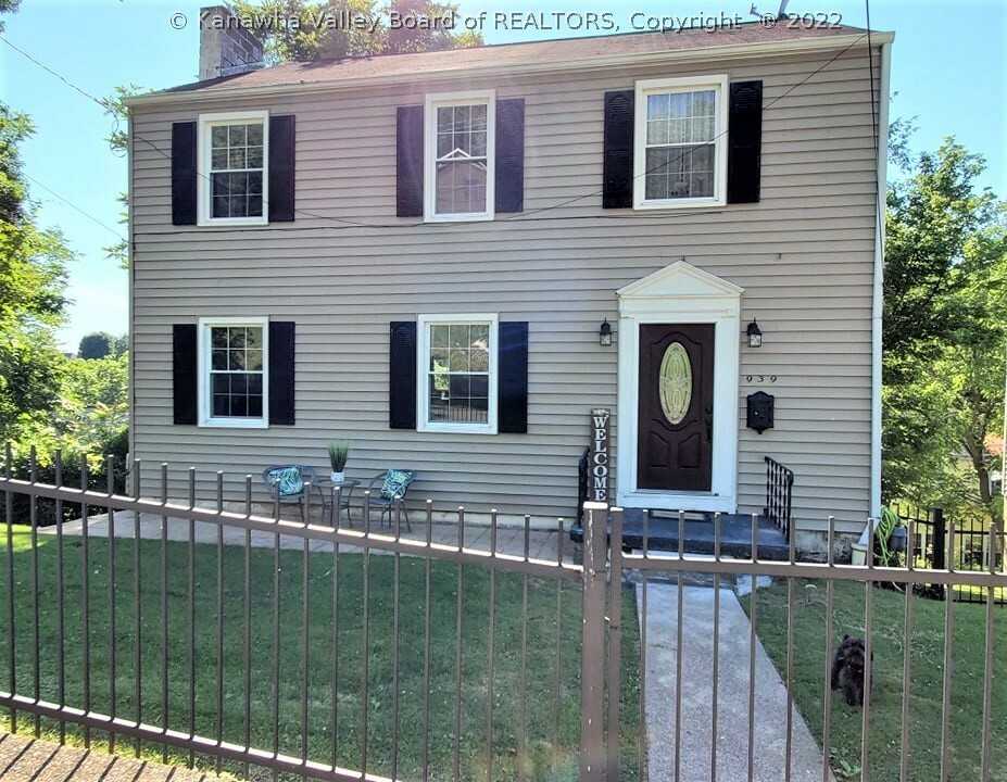 Property Photo: 939 Greendale Drive WV 25302