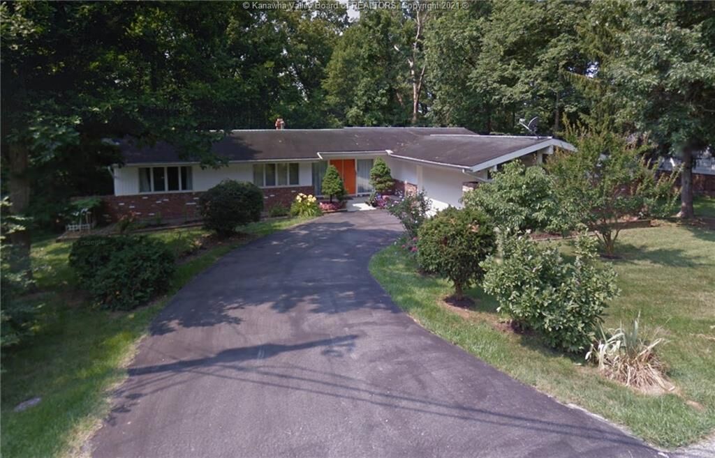 Property Photo:  1562 Nottingham Road  WV 25314 