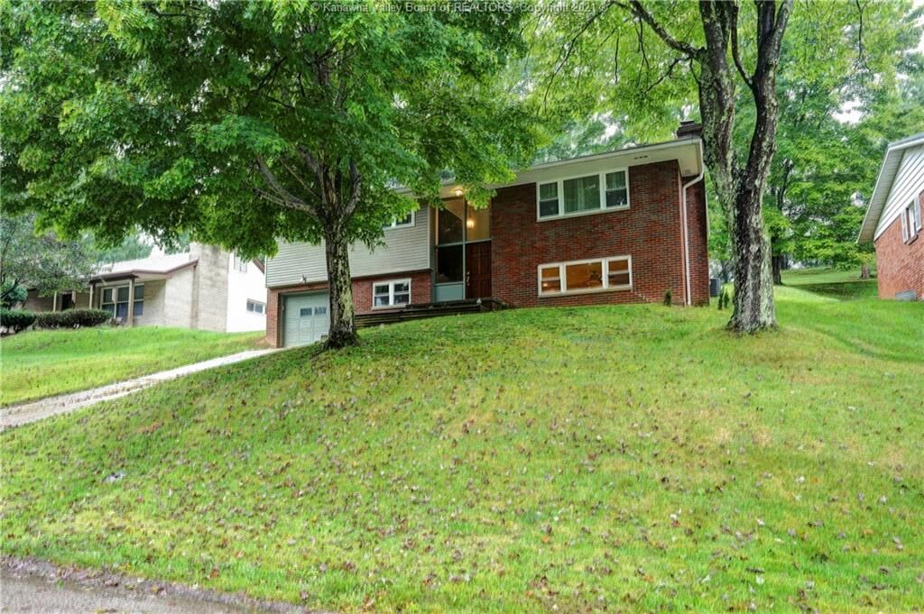 Property Photo:  707 Ellette Drive  WV 25311 