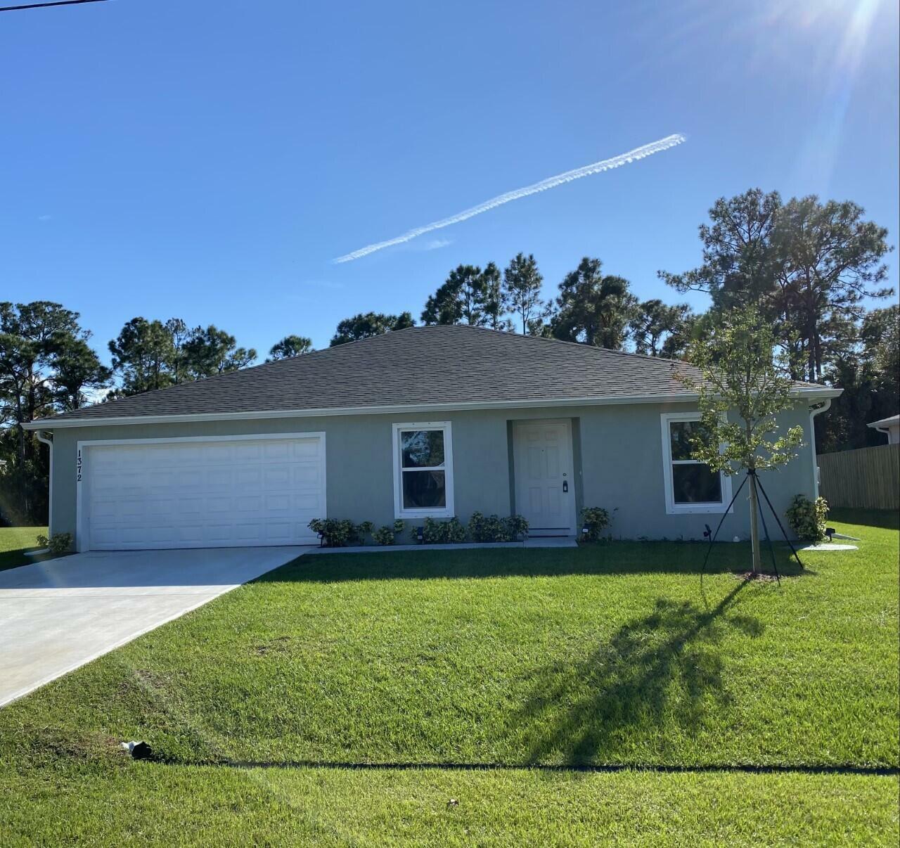 Property Photo:  1372 SW Babcock Avenue  FL 34953 