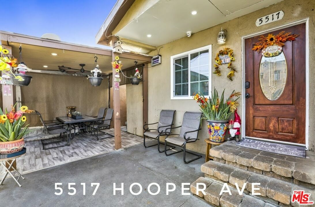 Property Photo:  5517   Hooper Ave  CA 90011 