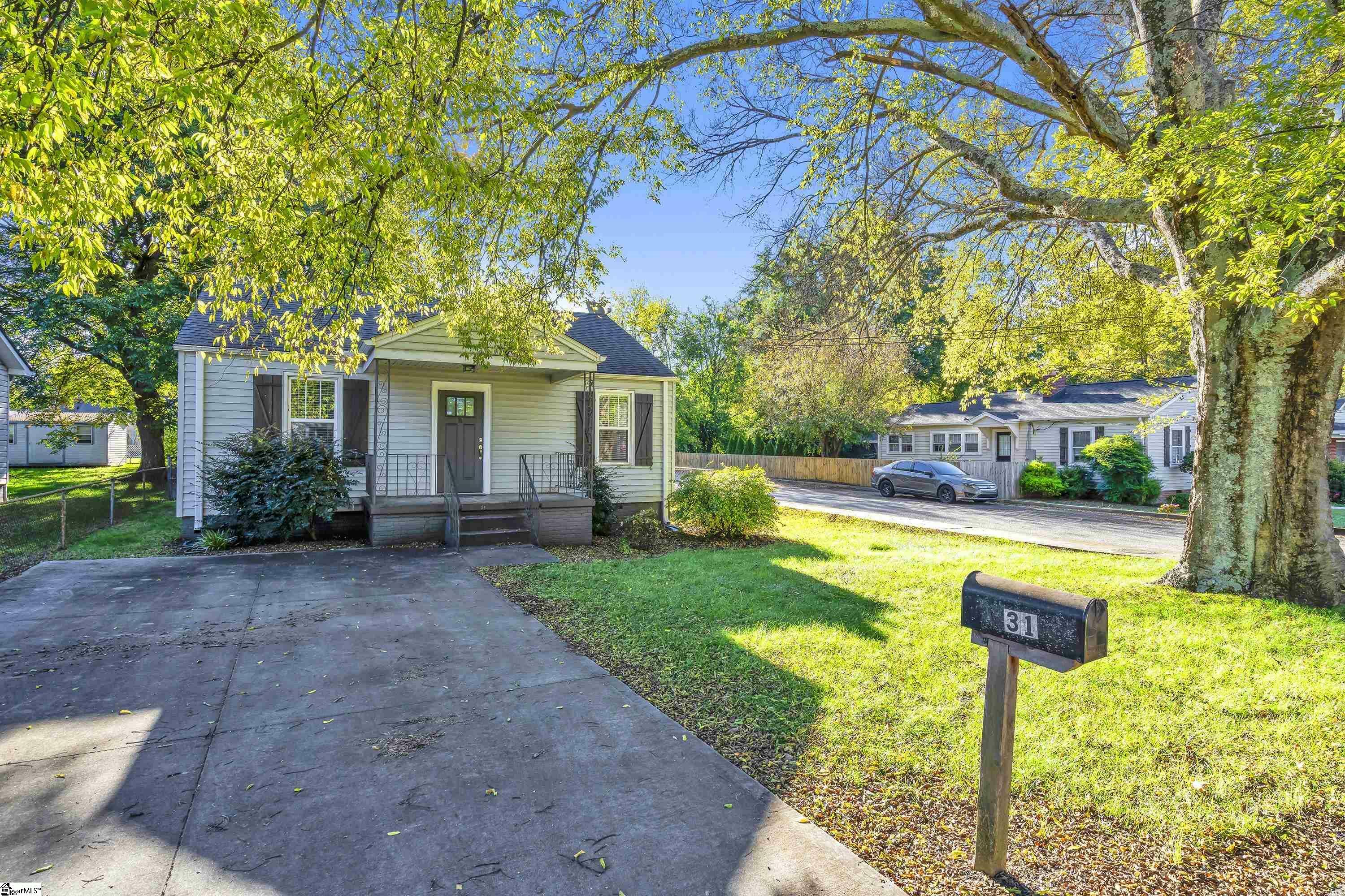 Property Photo:  31 Cumberland Avenue  SC 29607 