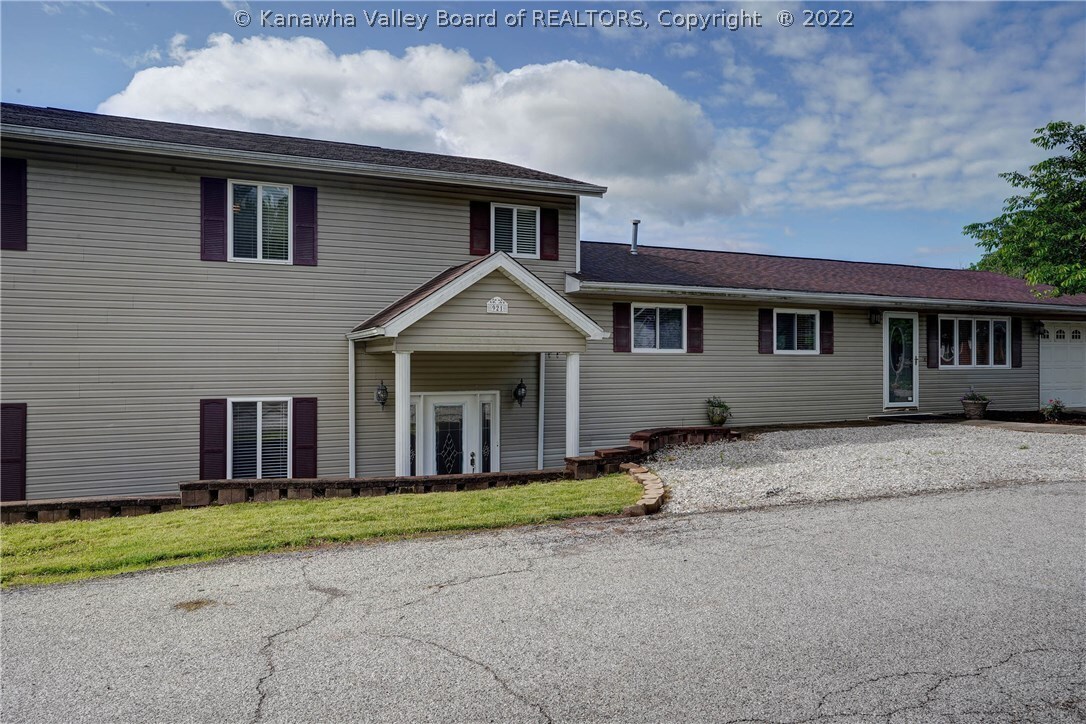 Property Photo: 921 Forest Edge Drive WV 25309