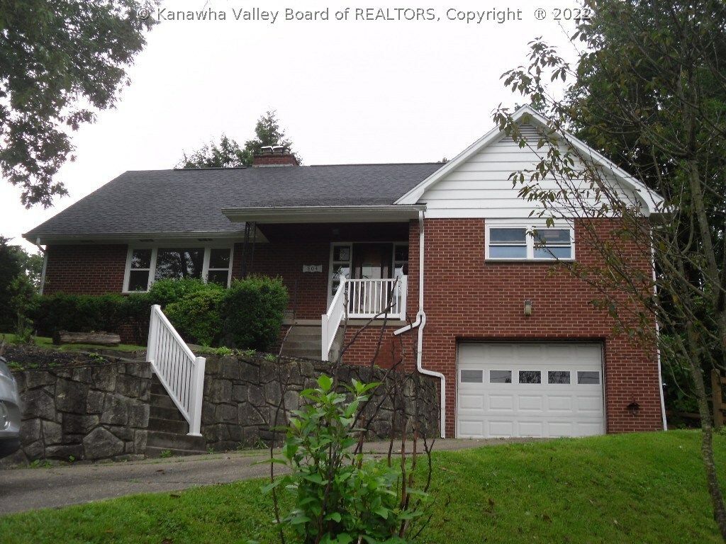 Property Photo: 804 Wildwood Circle WV 25177