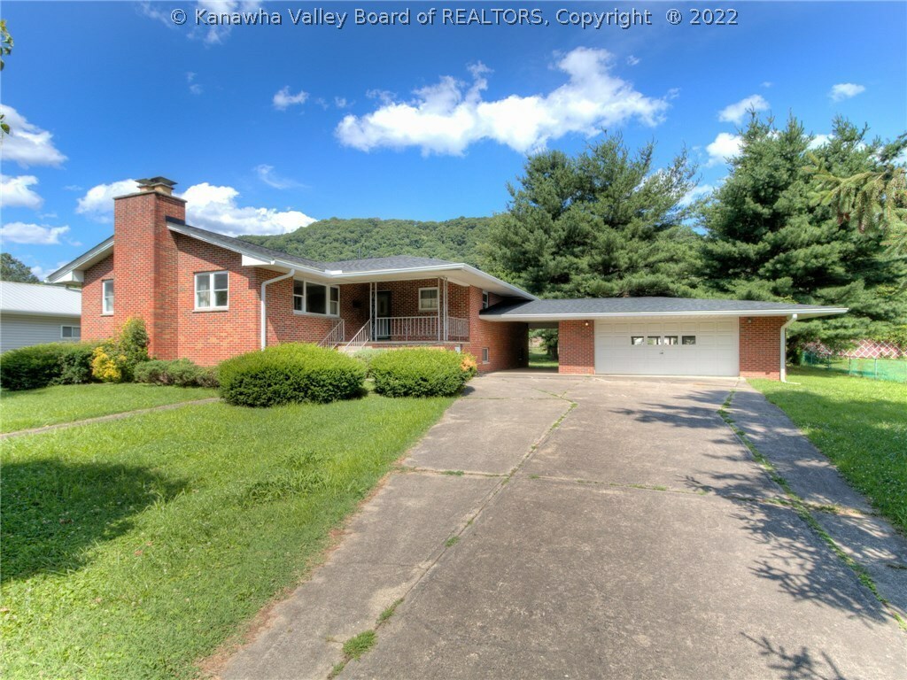 Property Photo: 5710 Elaine Drive WV 25306