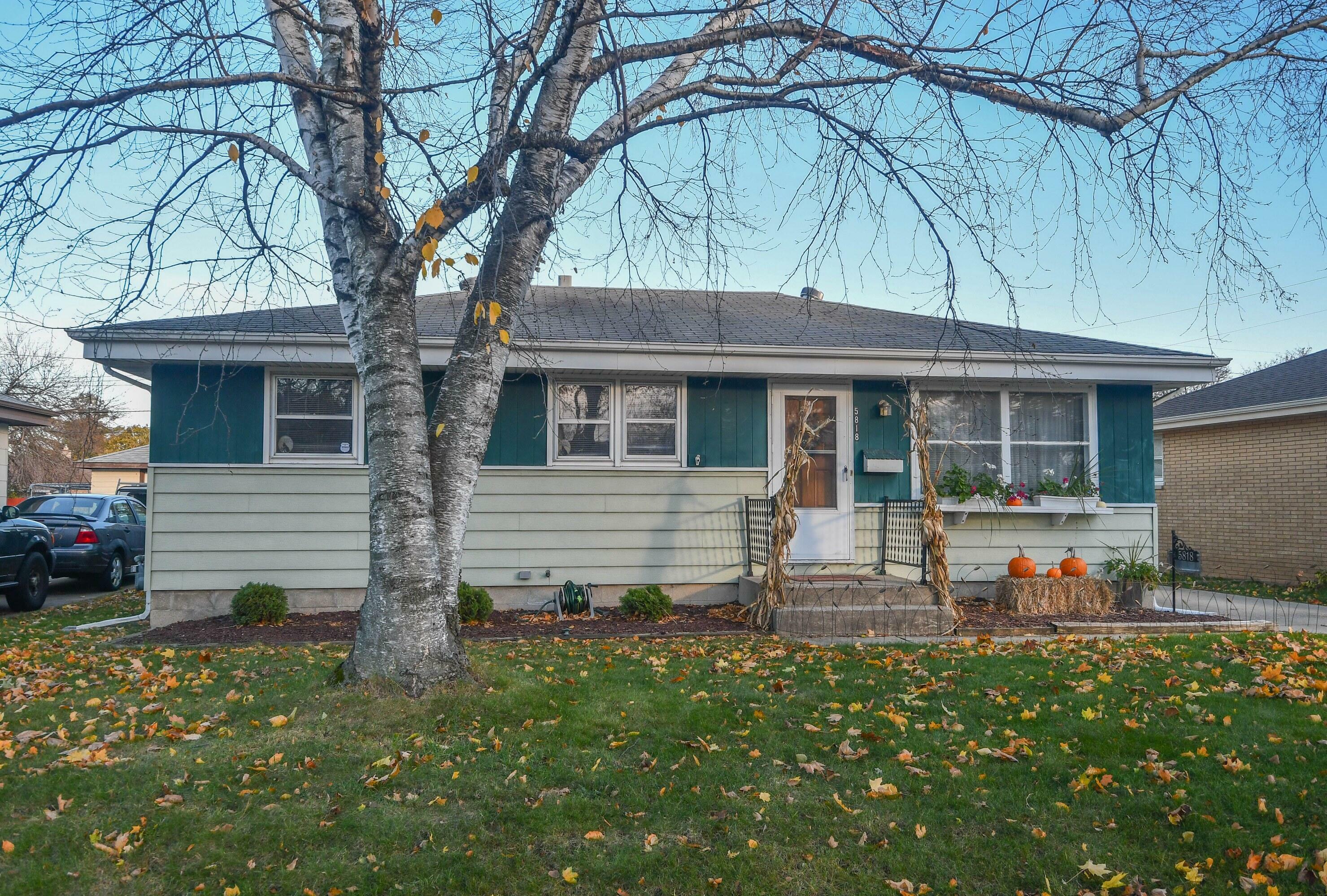 Property Photo: 5818 N 81st St WI 53218