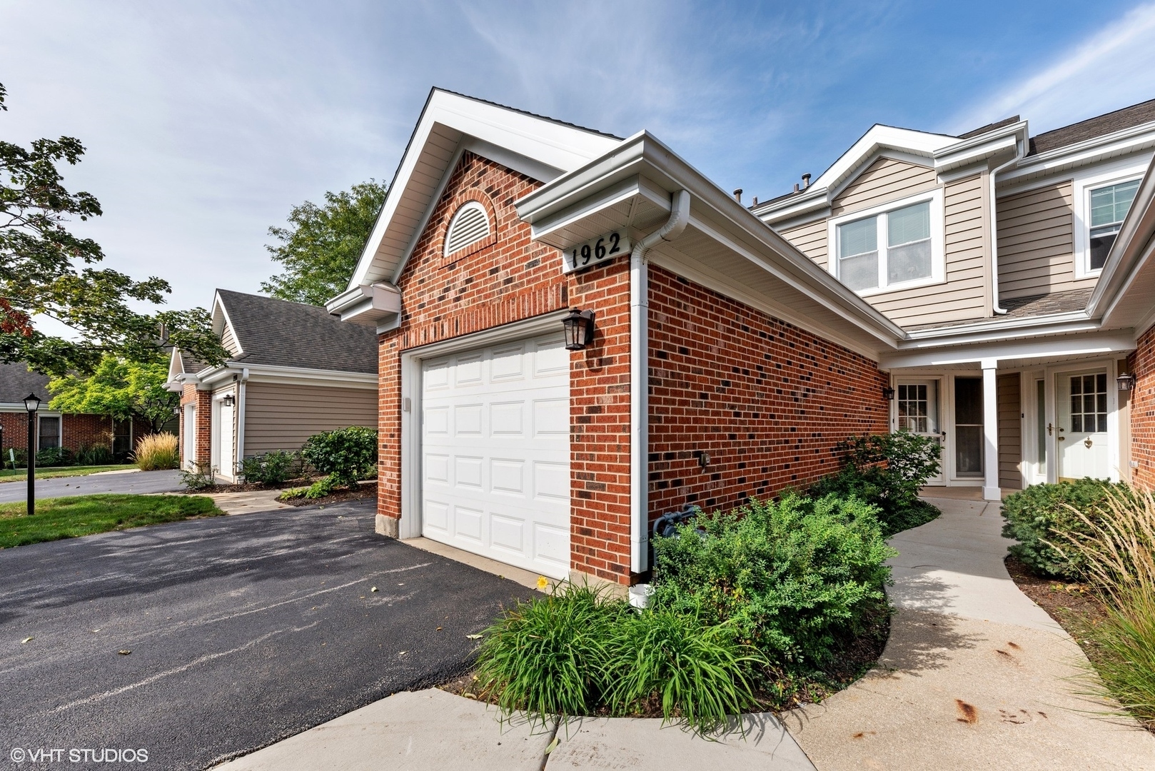 Property Photo: 1962 N Stillwater Road IL 60004