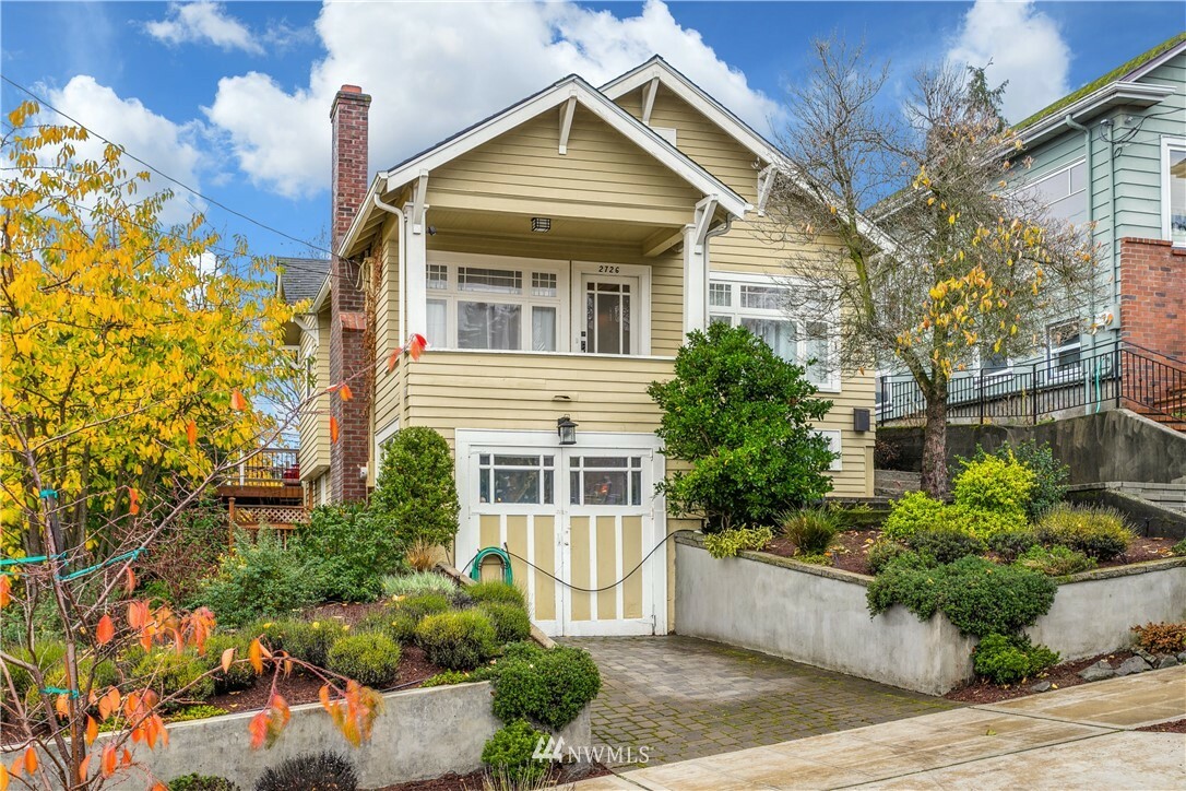 Property Photo: 2726 Mayfair Avenue N WA 98109