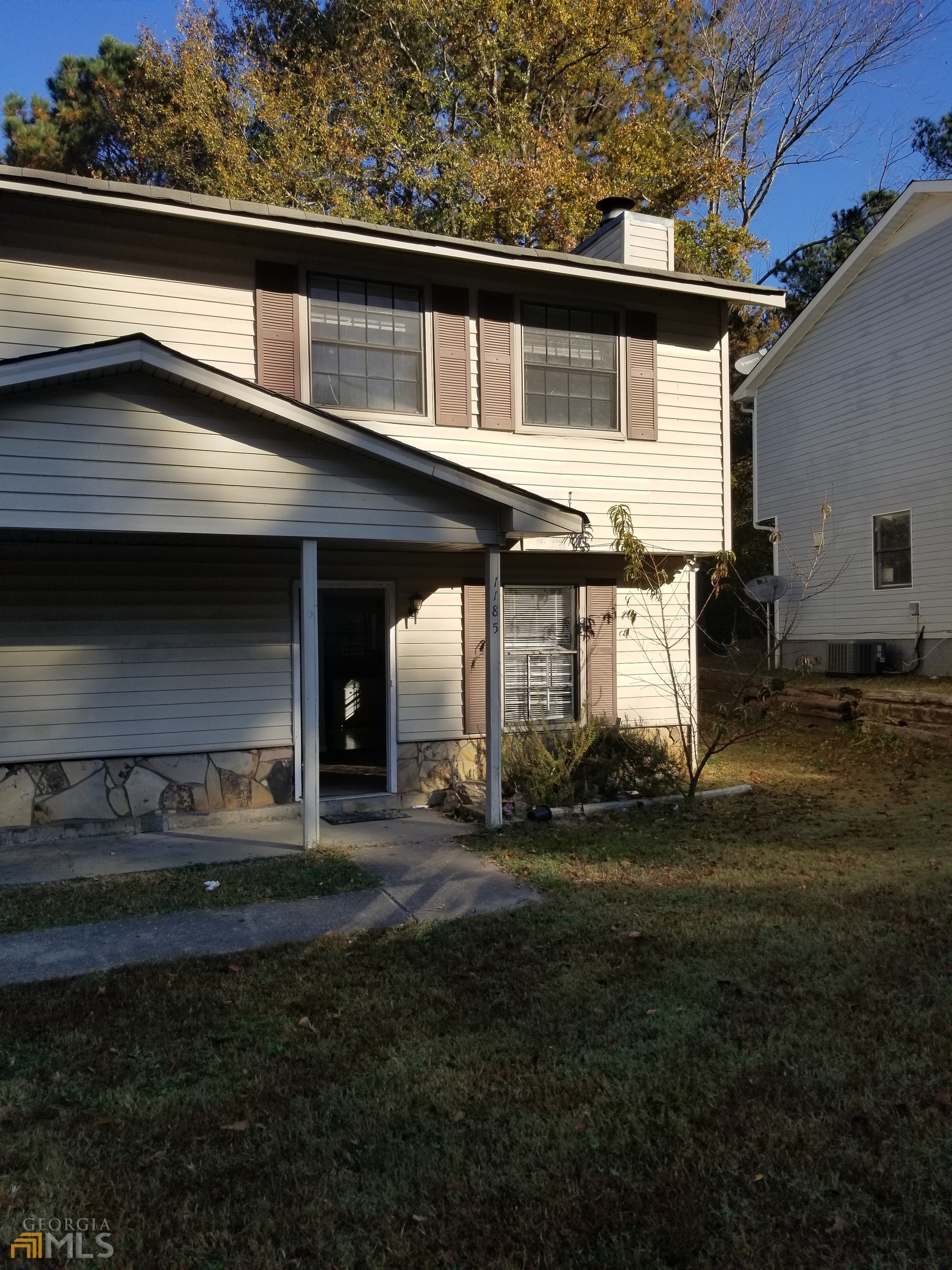Property Photo: 1185 NW Oak Villa Court GA 30012