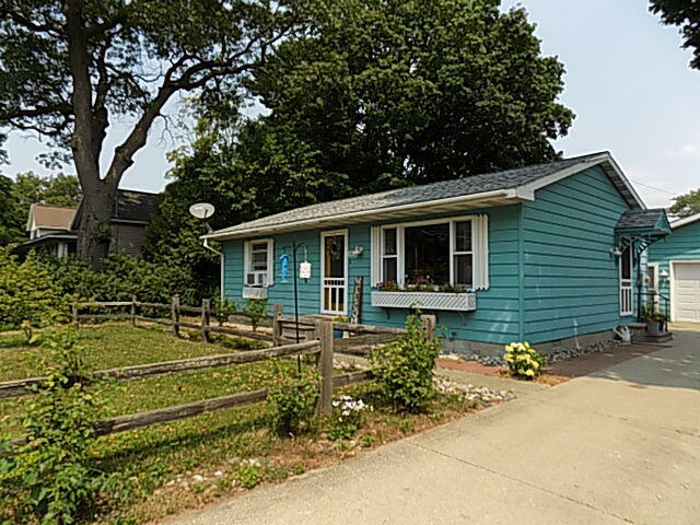 Property Photo:  2024 Estes Street  MI 49441 