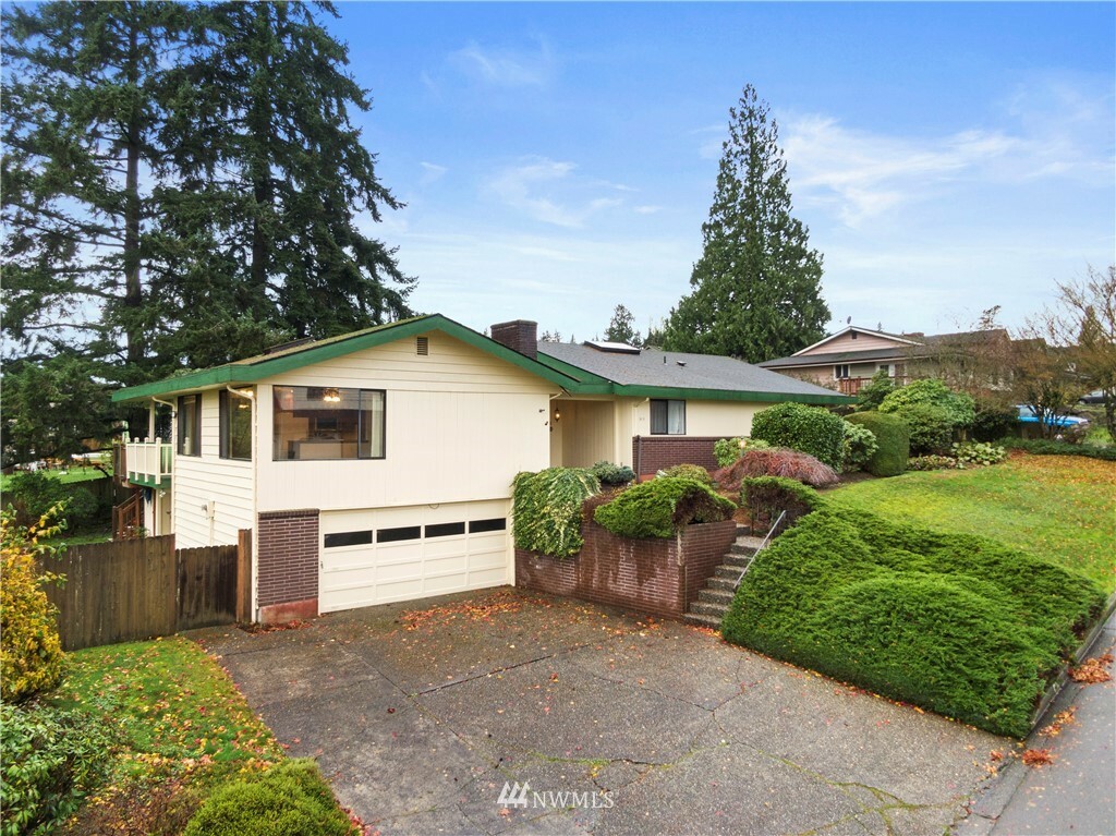 Property Photo: 3414 166th Place SW WA 98037