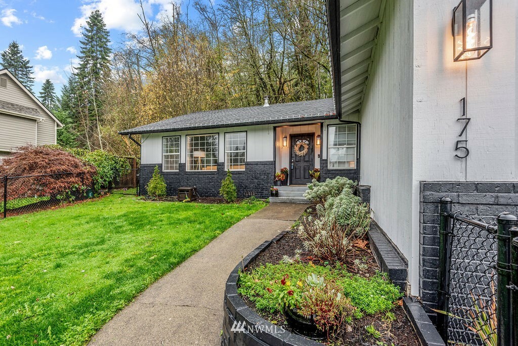 Property Photo: 175 Curtis Drive WA 98632