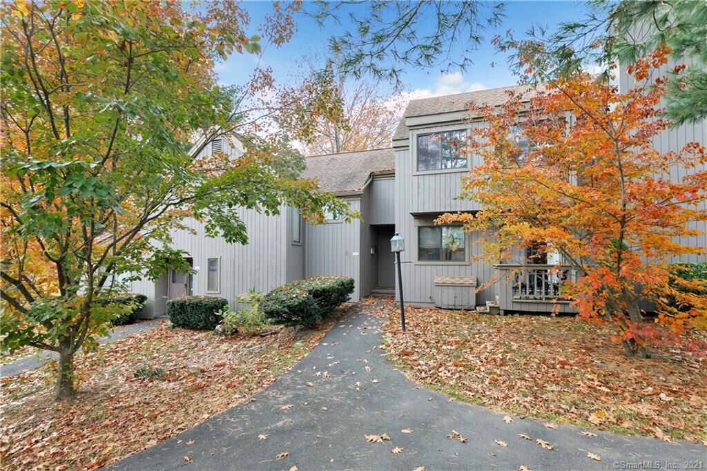 Property Photo:  34 Algonquin Lane C  CT 06614 