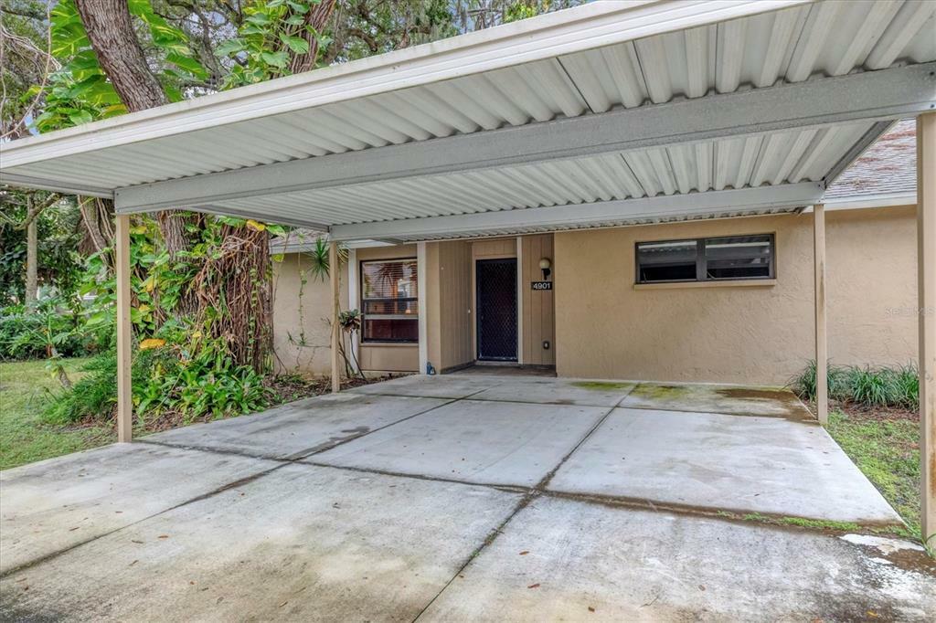 Property Photo:  4901 Village Gardens Drive 195  FL 34234 