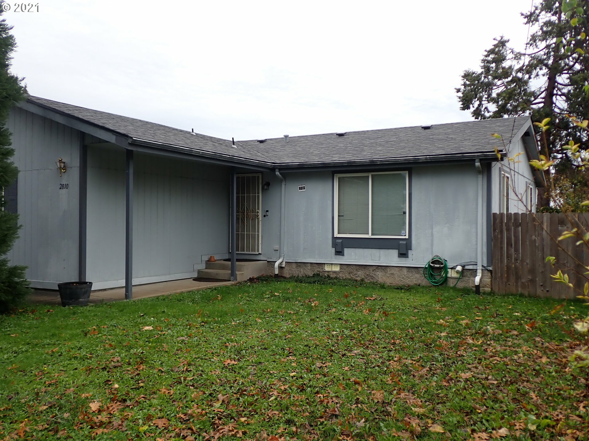 Property Photo:  2810 Hollywood Dr  OR 97305 