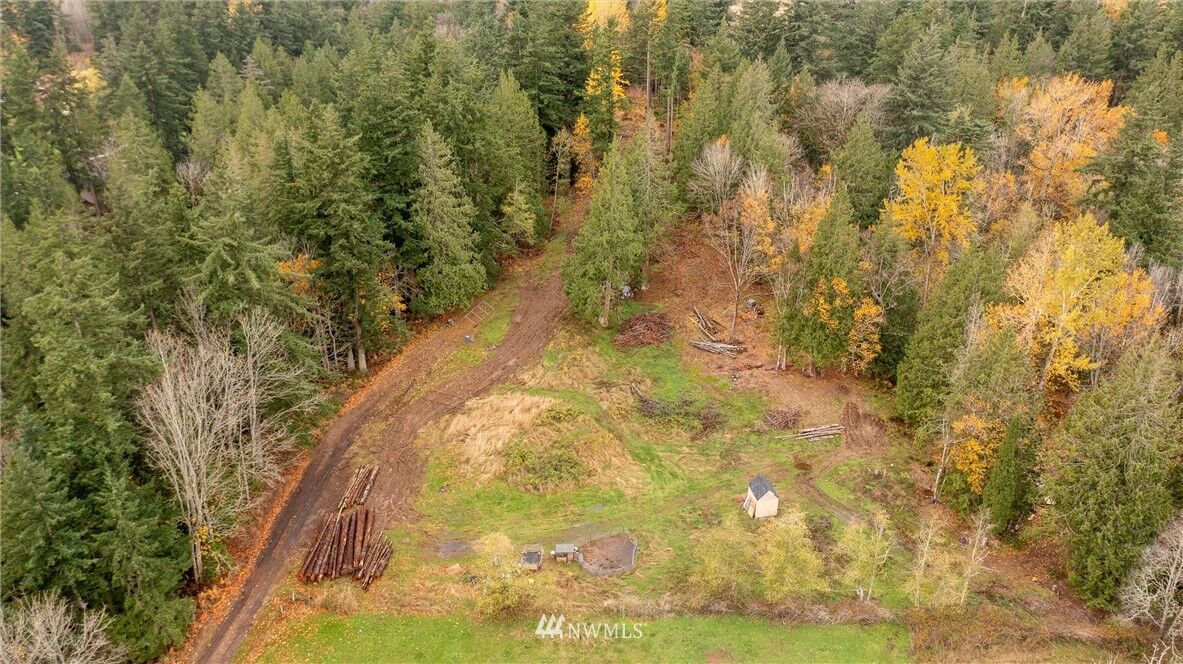 Property Photo:  1606 Mt. Baker Highway  WA 98226 