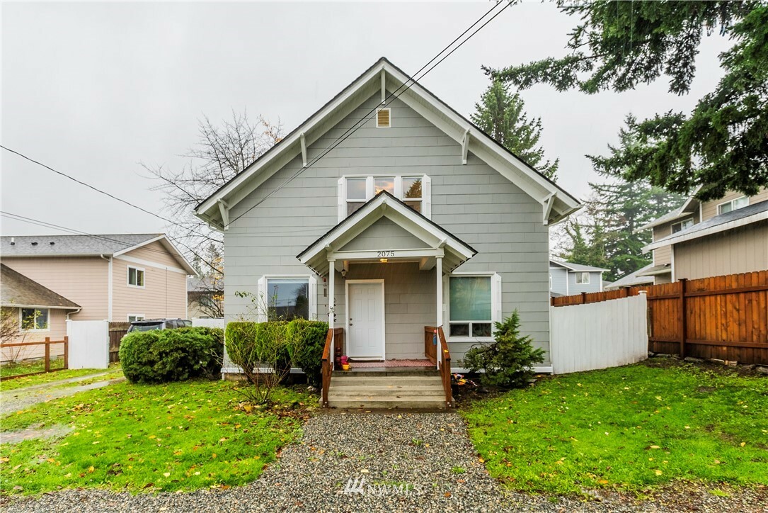 Property Photo: 2075 Cottage Place WA 98248