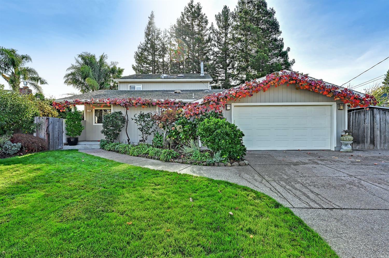 Property Photo:  29 Laurie Drive  CA 94947 