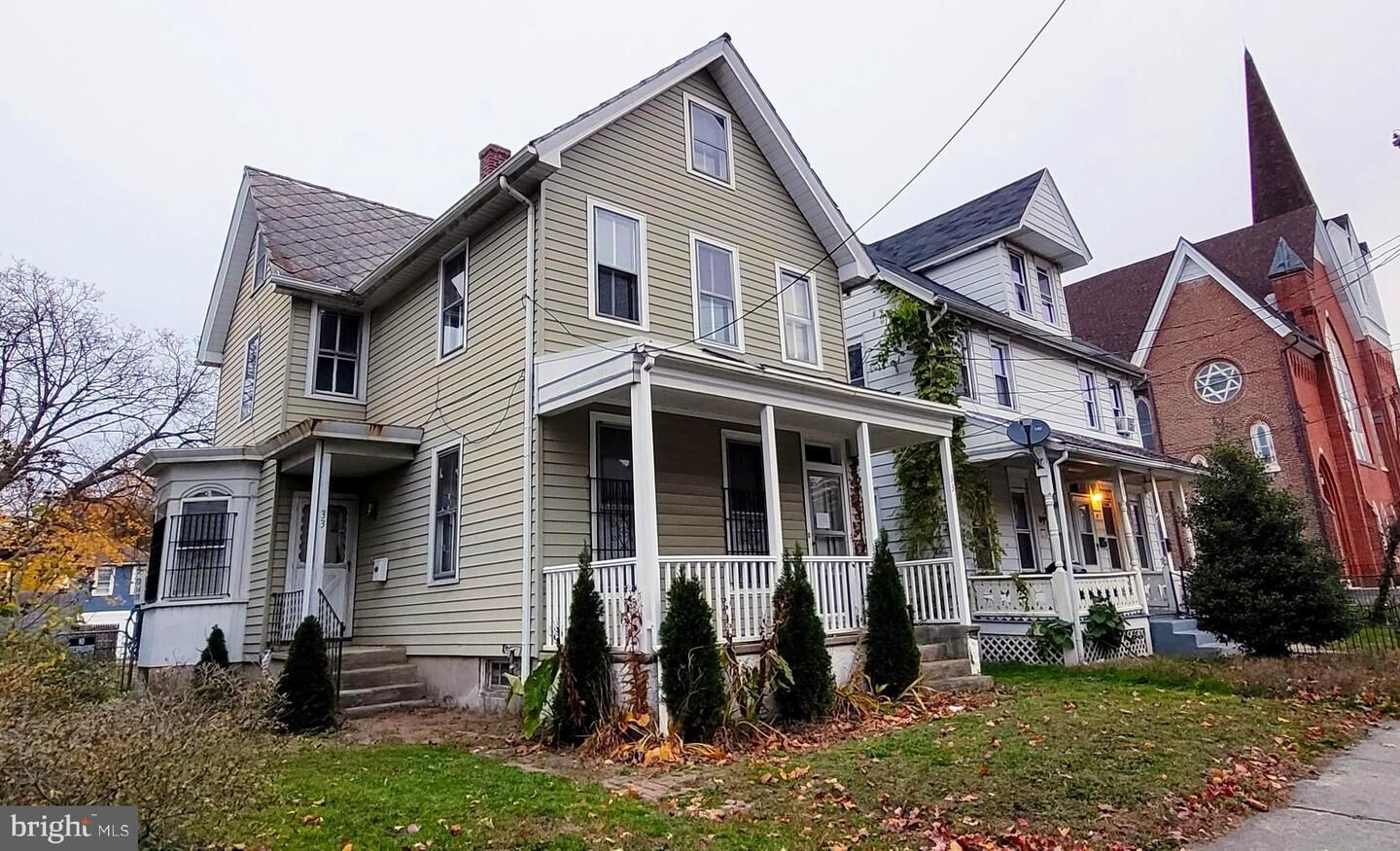 Property Photo:  33 Walnut Street  NJ 08079 